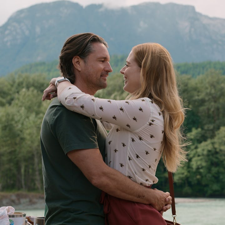 Martin Henderson and Alexandra Breckenridge in 'Virgin River.'