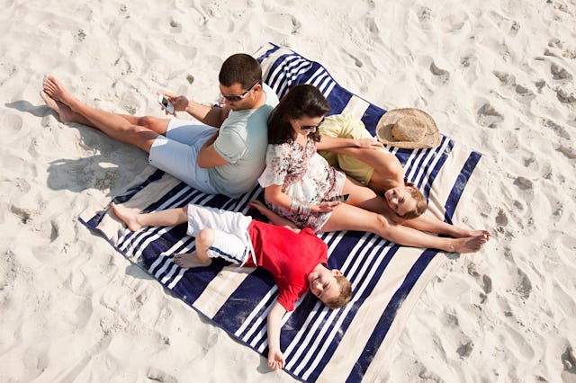 sand free beach blanket