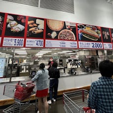 Redditors are sharing pictures of Costco food court menus from around the world, including this pict...